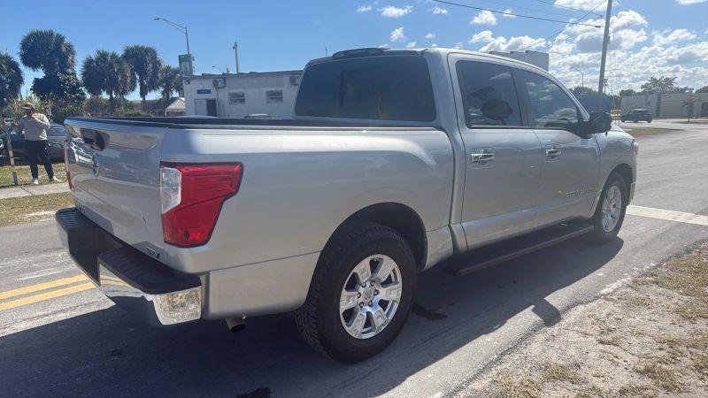 2019 Nissan Titan SV