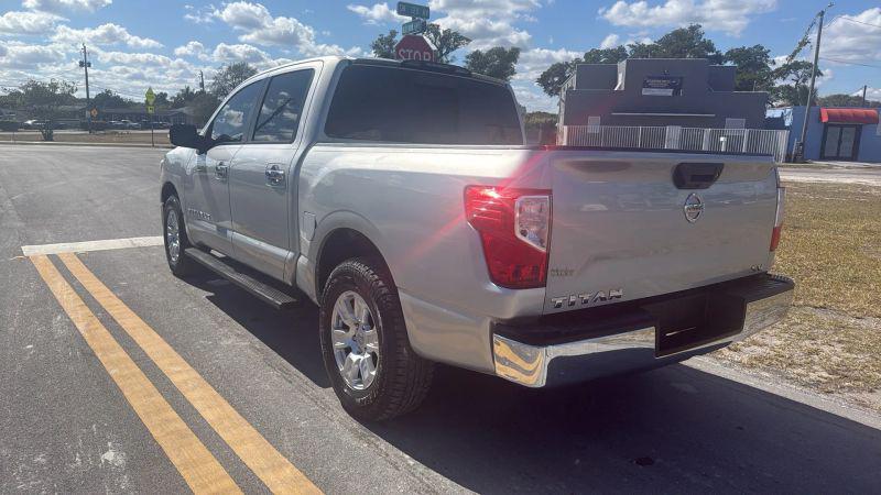 2019 Nissan Titan SV