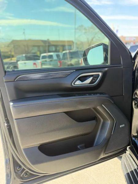 2022 GMC Yukon XL 4WD SLT