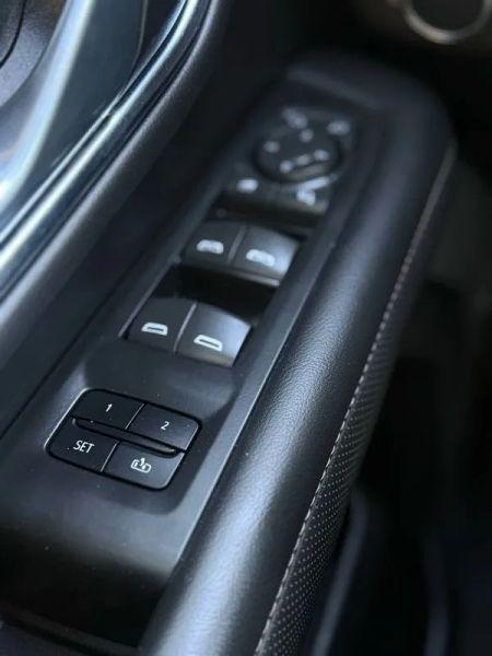 2022 GMC Yukon XL 4WD SLT