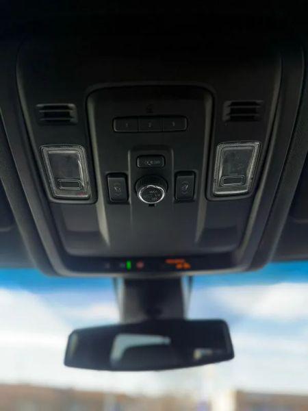 2022 GMC Yukon XL 4WD SLT