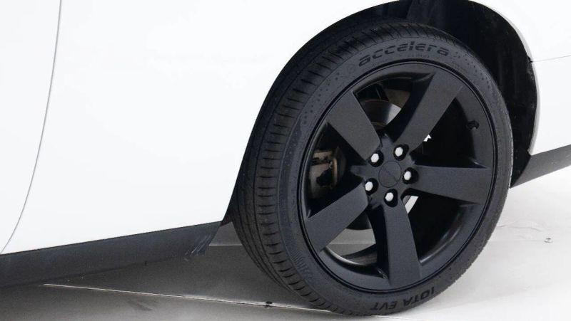 2012 Dodge Challenger SXT