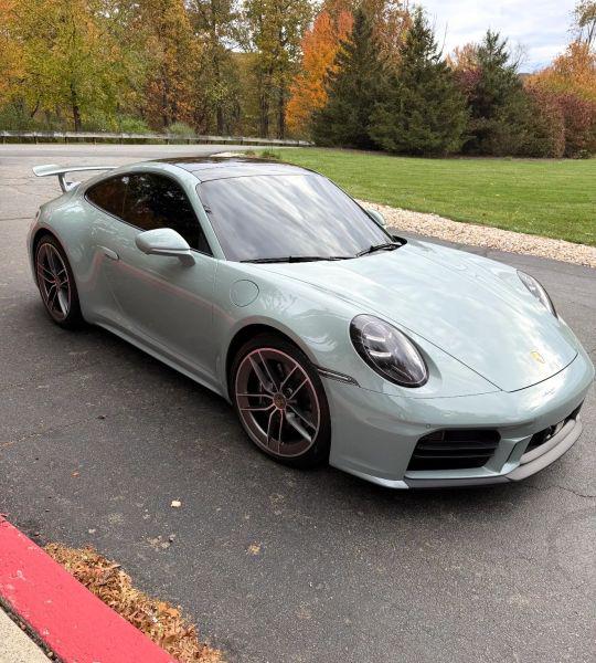 2025 Porsche 911 Carrera