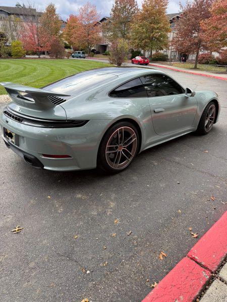 2025 Porsche 911 Carrera