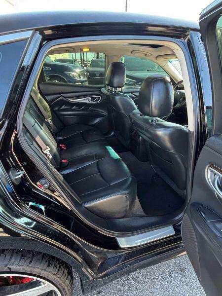 2015 INFINITI Q70 3.7