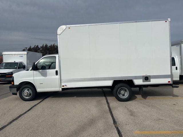 2025 Chevrolet Express Cutaway Work Van