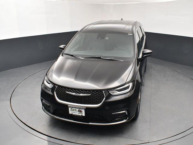 2026 Chrysler Pacifica Select AWD