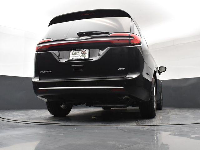 2026 Chrysler Pacifica Select AWD
