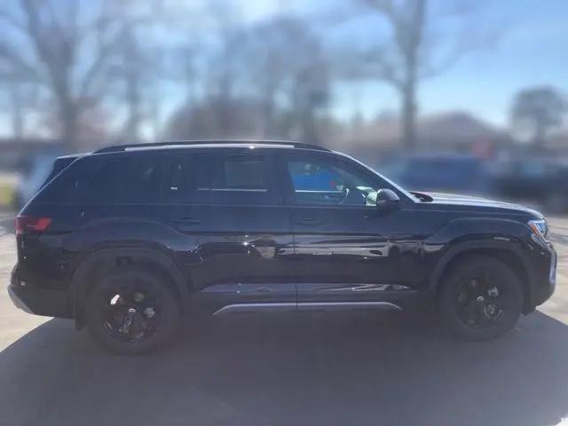 2026 Volkswagen Atlas Peak Edition