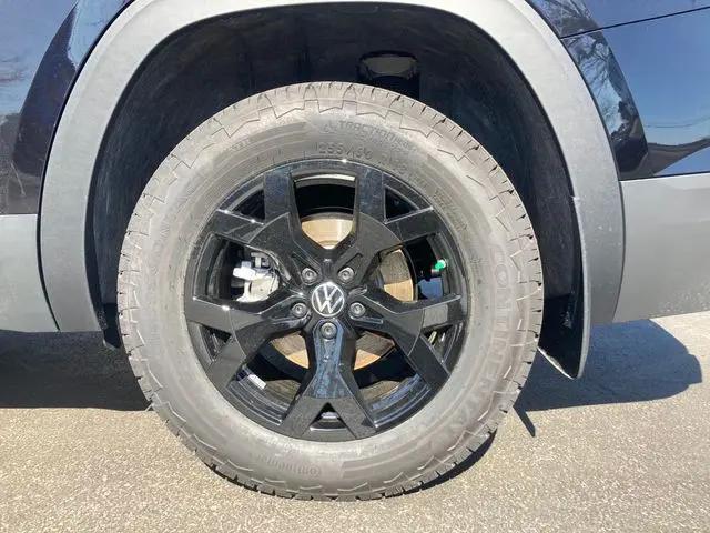 2026 Volkswagen Atlas Peak Edition