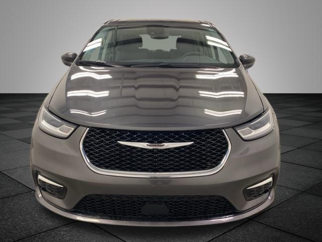 Used 2022 Chrysler Pacifica Hybrid Touring L with VIN 2C4RC1L73NR212644 for sale in Holland, MI