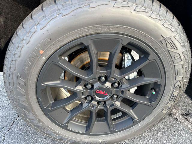 2026 Toyota Tundra Limited CrewMax 5.5' Bed