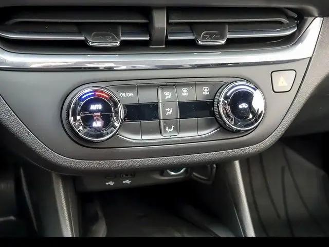 2026 Buick NV Preferred FWD