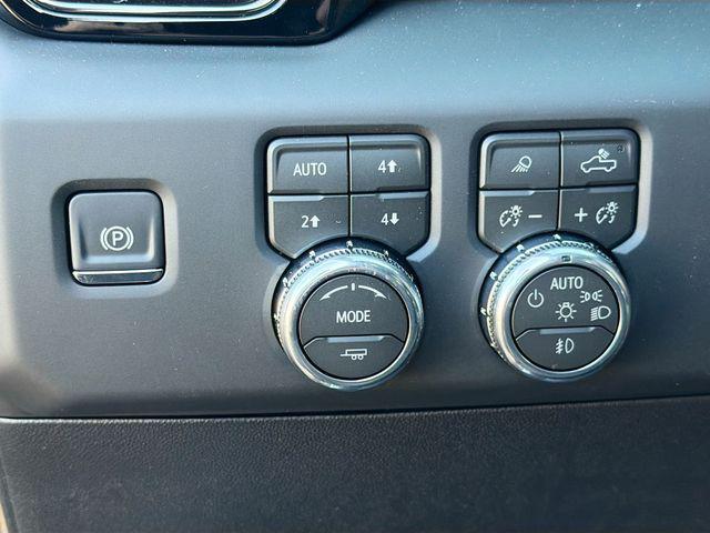 2026 GMC Sierra 2500HD Crew Cab, Standard Bed, AT4, 4WD