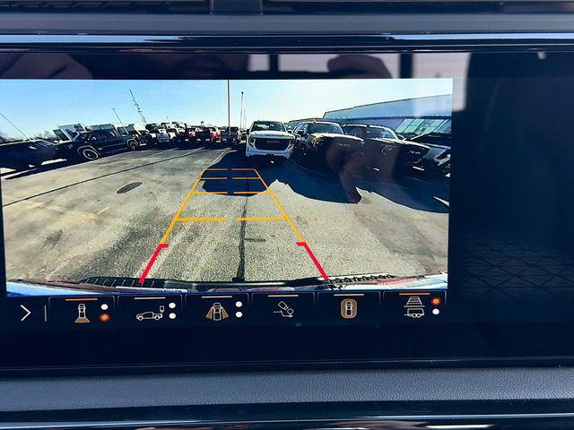 2026 GMC Sierra 2500HD Crew Cab, Standard Bed, AT4, 4WD