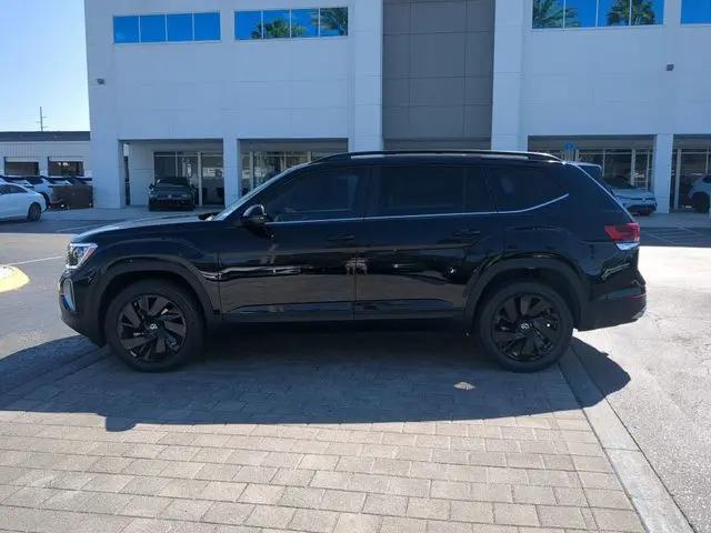 2026 Volkswagen Atlas SE with Technology