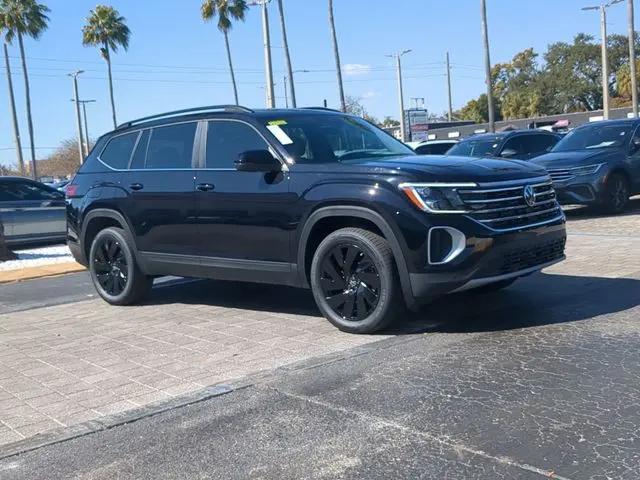 2026 Volkswagen Atlas SE with Technology