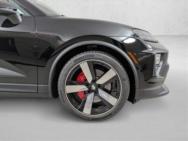 2026 Porsche Macan Electric 4S
