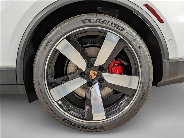 2026 Porsche Macan Electric 4S