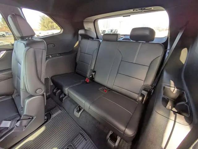 2026 GMC Acadia Elevation AWD