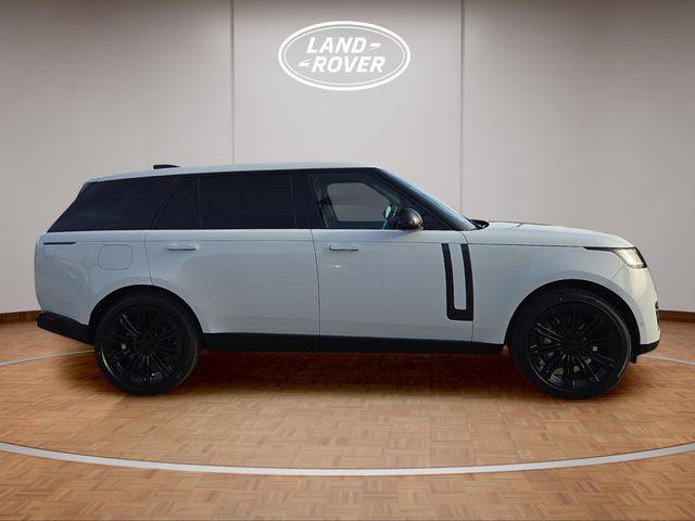 2026 Land Rover Range Rover P400 SE 7 Seat