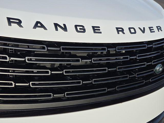 2026 Land Rover Range Rover P400 SE 7 Seat