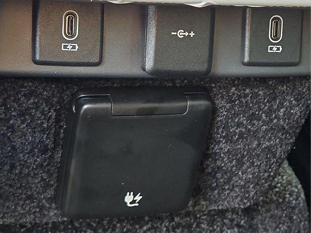 2026 Land Rover Range Rover P400 SE 7 Seat