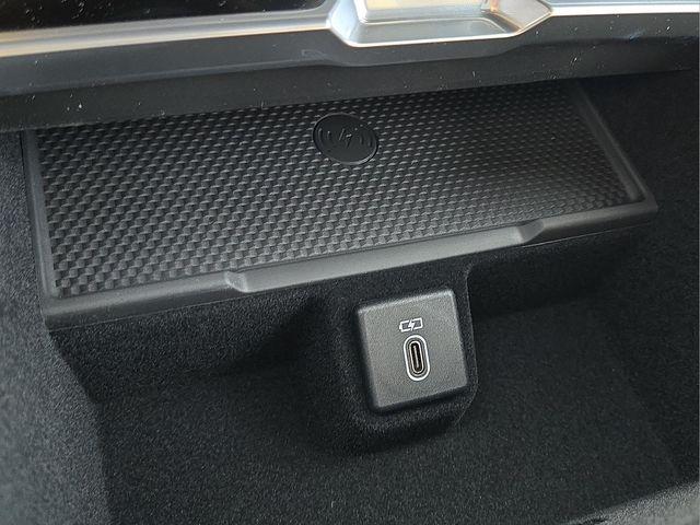 2026 Land Rover Range Rover P400 SE 7 Seat