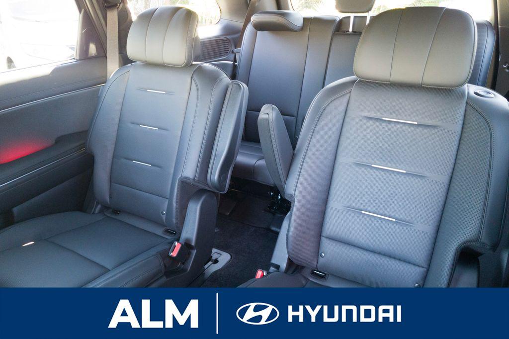 New 2026 Silver Hyundai Calligraphy FWD image 17