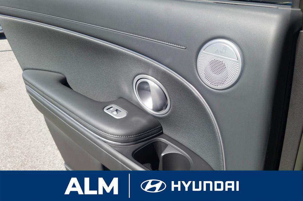 New 2026 Silver Hyundai Calligraphy FWD image 24