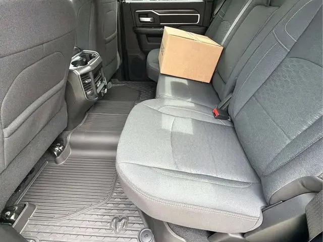 2026 Ram 3500 Big Horn Crew Cab 4x4 8' Box