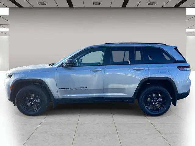 2026 Jeep Grand Cherokee Altitude 4x4