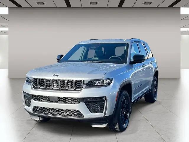 2026 Jeep Grand Cherokee Altitude 4x4