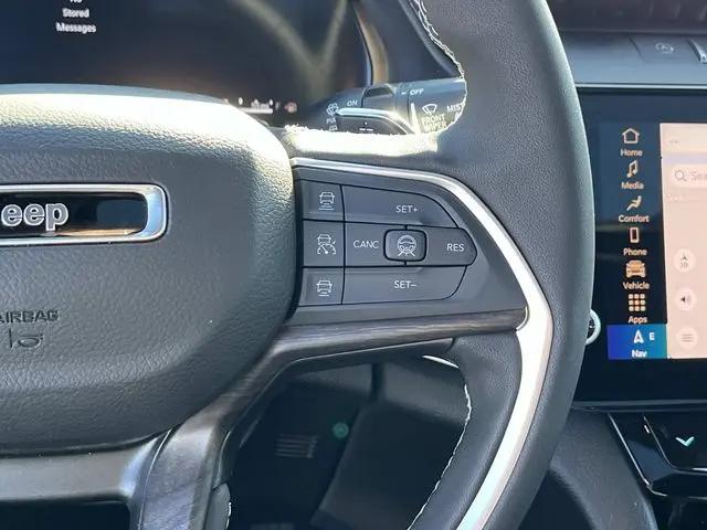 2026 Jeep Grand Cherokee Altitude 4x4
