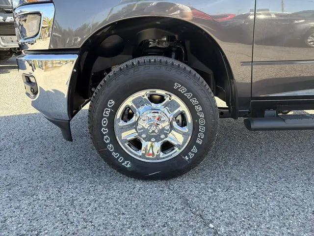 2026 Ram 2500 Tradesman Crew Cab 4x4 64 Box