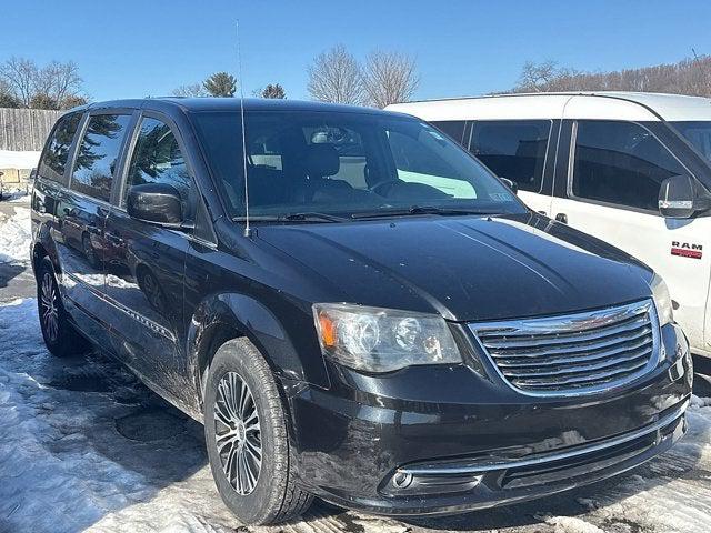 2014 Chrysler Town and Country S