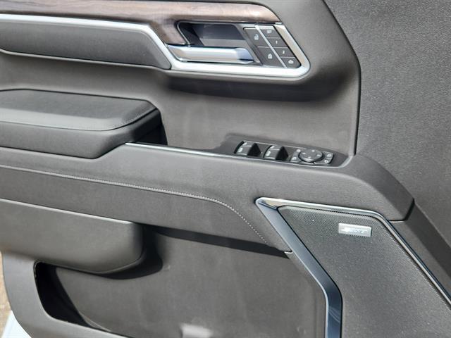 2026 Chevrolet Silverado 1500 4WD Crew Cab Short Bed LTZ