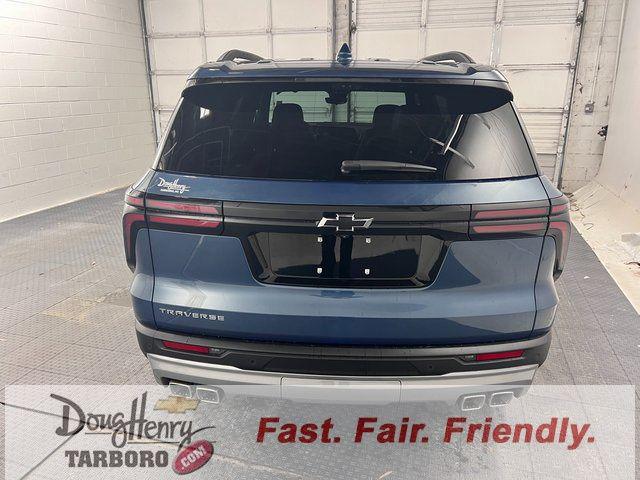 2026 Chevrolet Traverse FWD LT