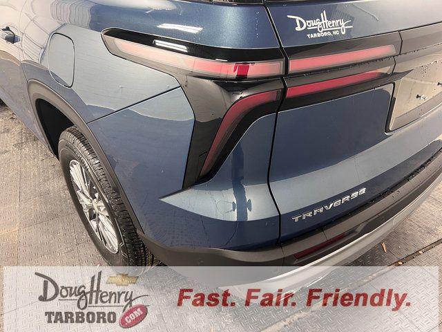 2026 Chevrolet Traverse FWD LT