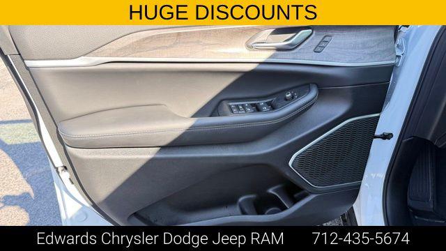 2026 Jeep Grand Cherokee L Limited 4x4