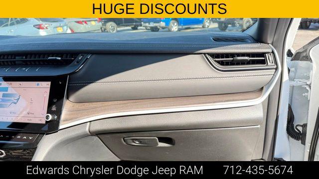 2026 Jeep Grand Cherokee L Limited 4x4