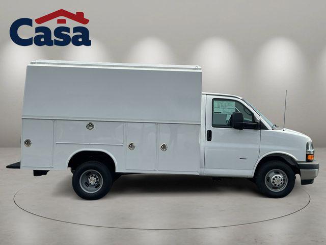 2026 Chevrolet Express Cutaway Work Van