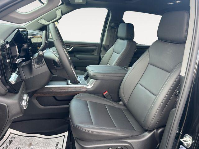 2026 GMC Sierra 2500HD Crew Cab, Standard Bed, SLT, 4WD