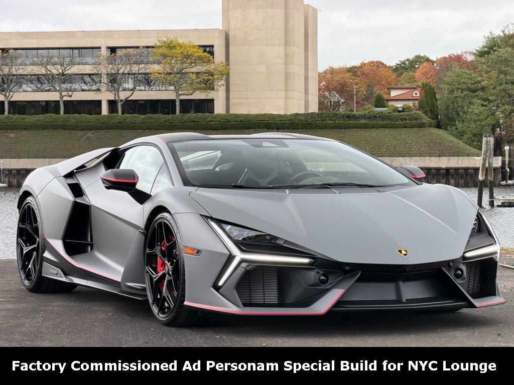 /2024 Lamborghini Revuelto