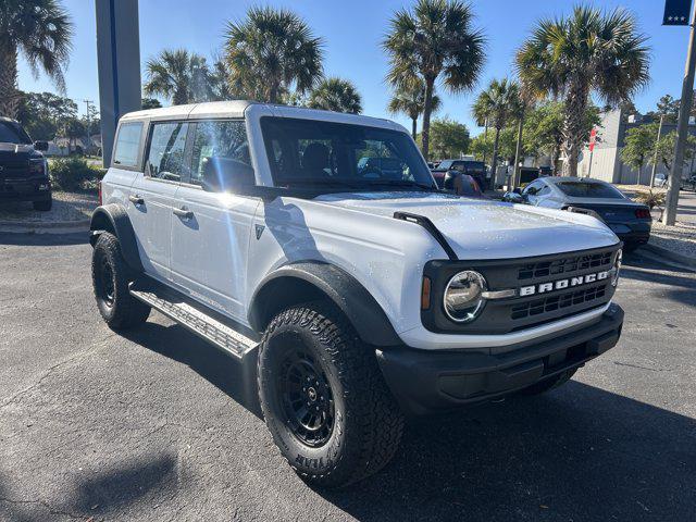 2026 Ford Bronco Base 4 Door 4x4