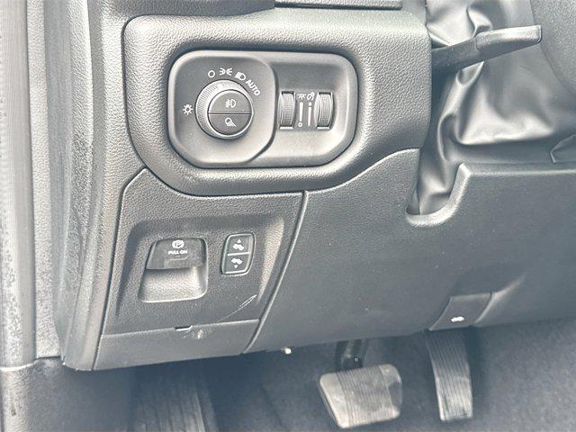 2026 Ram 1500 Lone Star Crew Cab 4x4 5'7" Box