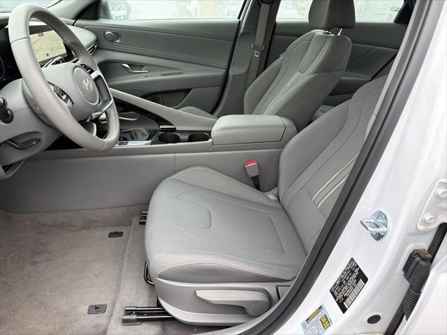 2025 Hyundai Elantra Hybrid SEL Sport