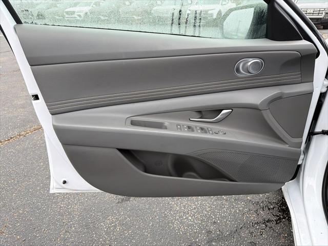 2025 Hyundai Elantra Hybrid SEL Sport