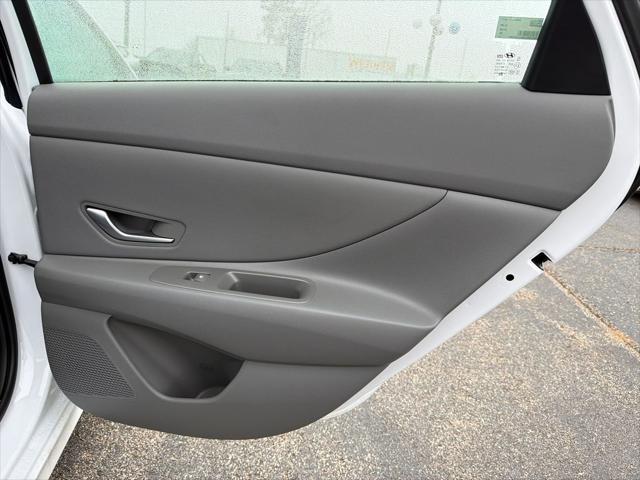 2025 Hyundai Elantra Hybrid SEL Sport