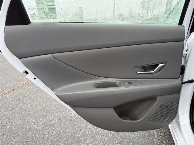 2025 Hyundai Elantra Hybrid SEL Sport